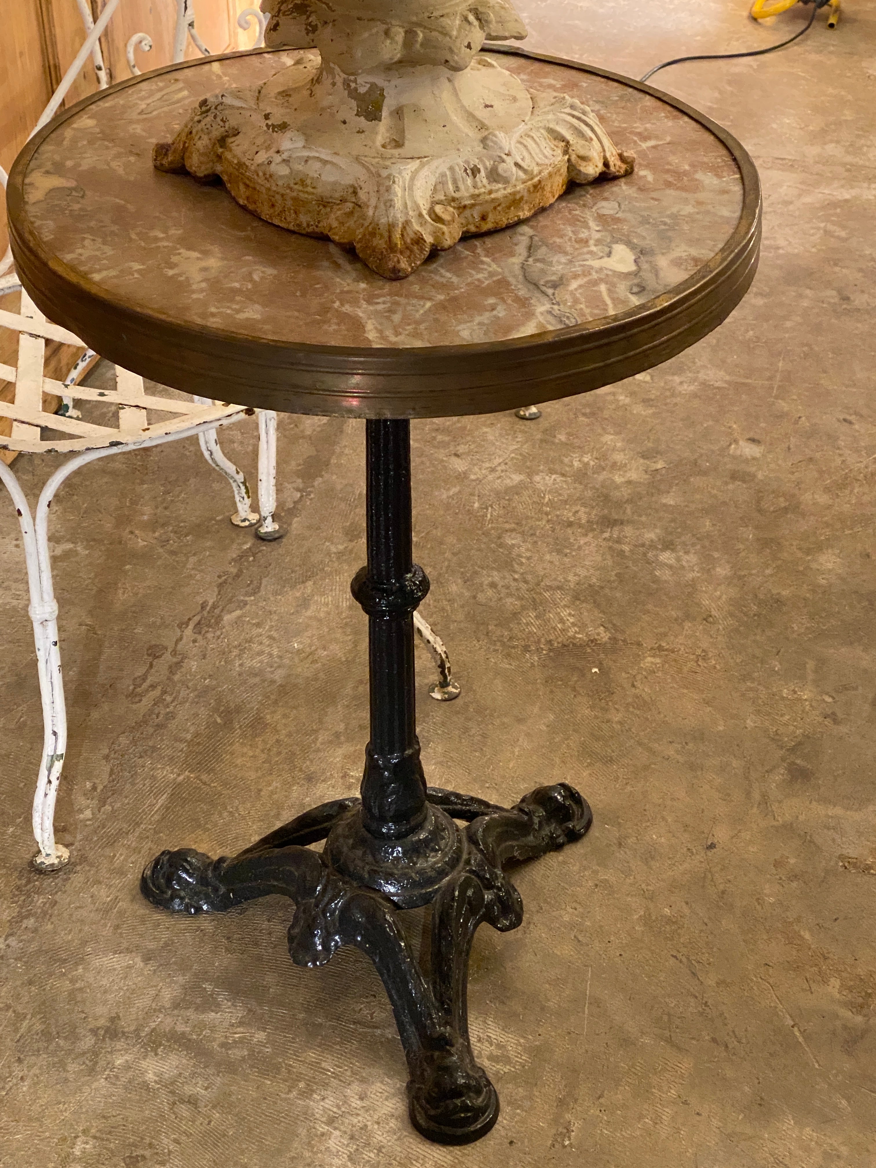 Bistrot Table with Red Marble