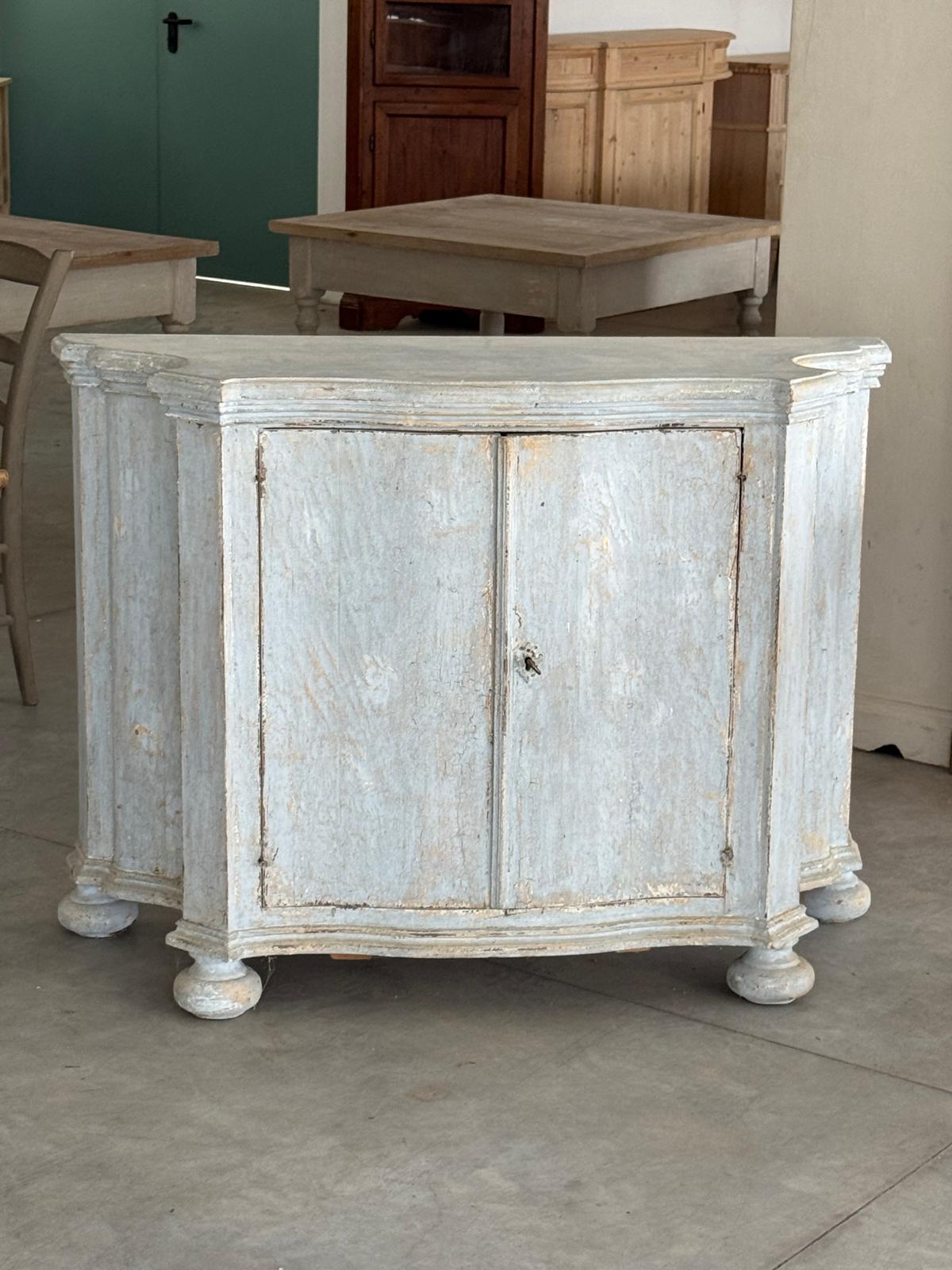 Italian Baroque Curved Buffet with Turned Feet