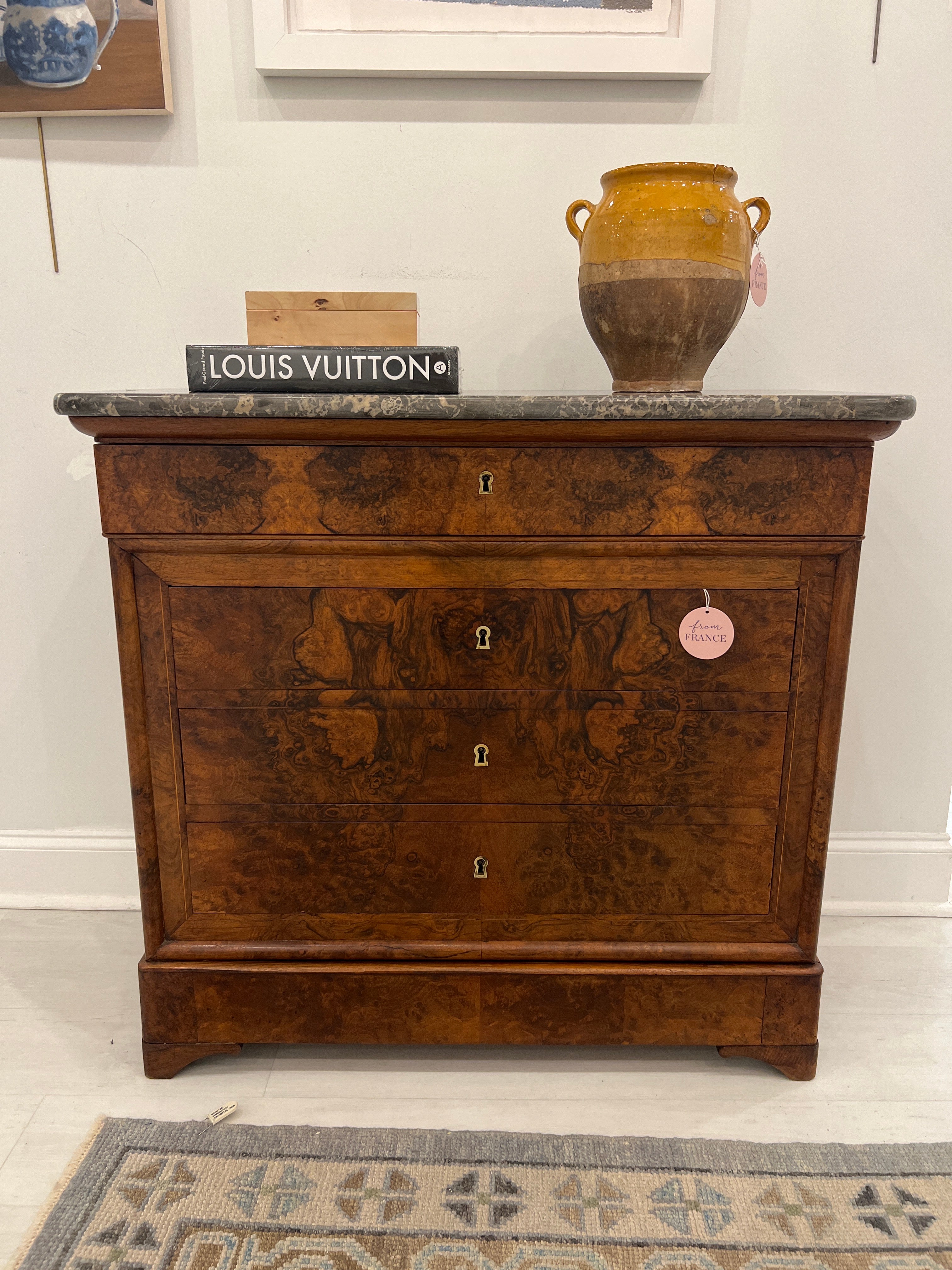 LP Commode Dark Veining & Grey Marble (38.5Wx18Dx35.5H)