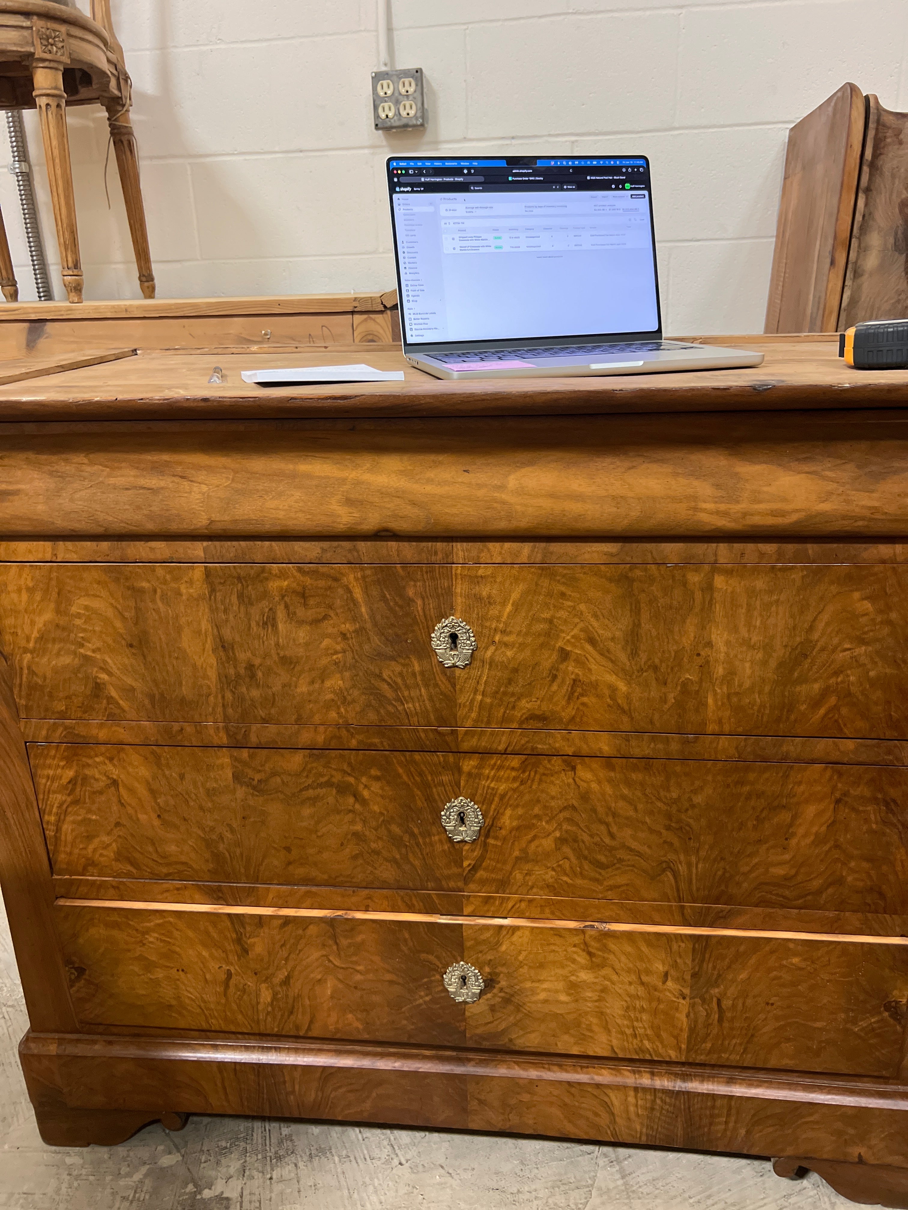 Waxed LP Commode with White Marble & 4 Drawers