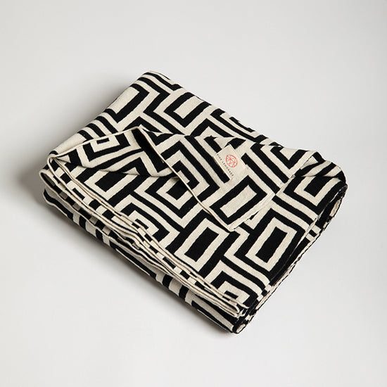 Black & White Cotton Knit Throw Blanket