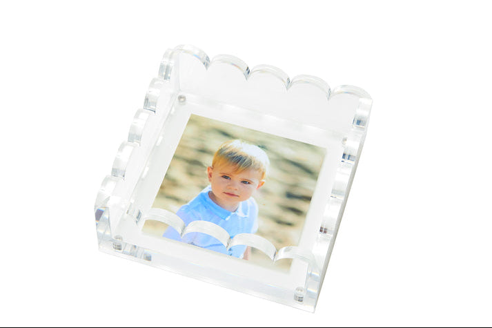 Small Clear Scalloped Photo Tray