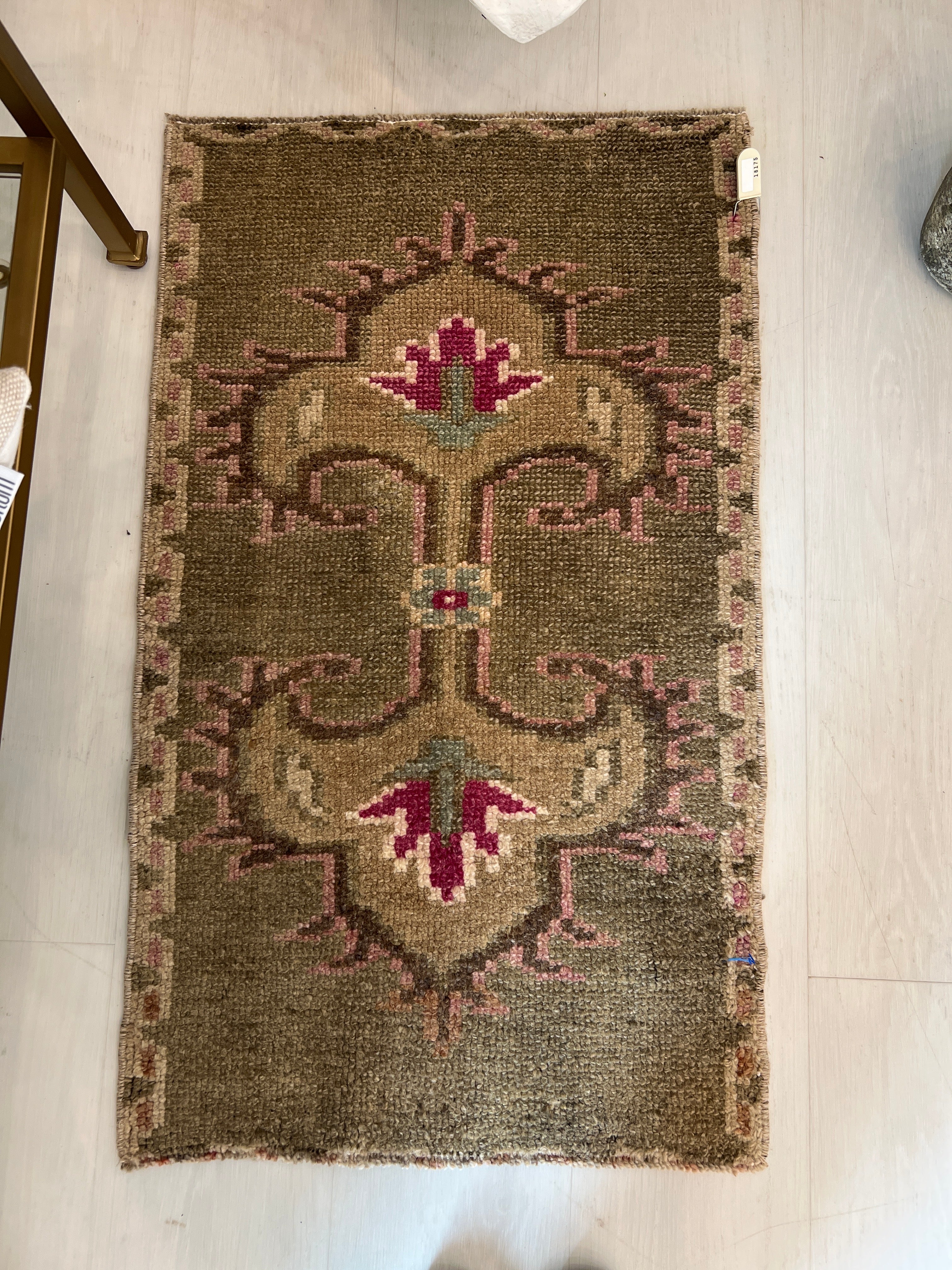 Oushak T Rug Vintage 1-8 x 2-9