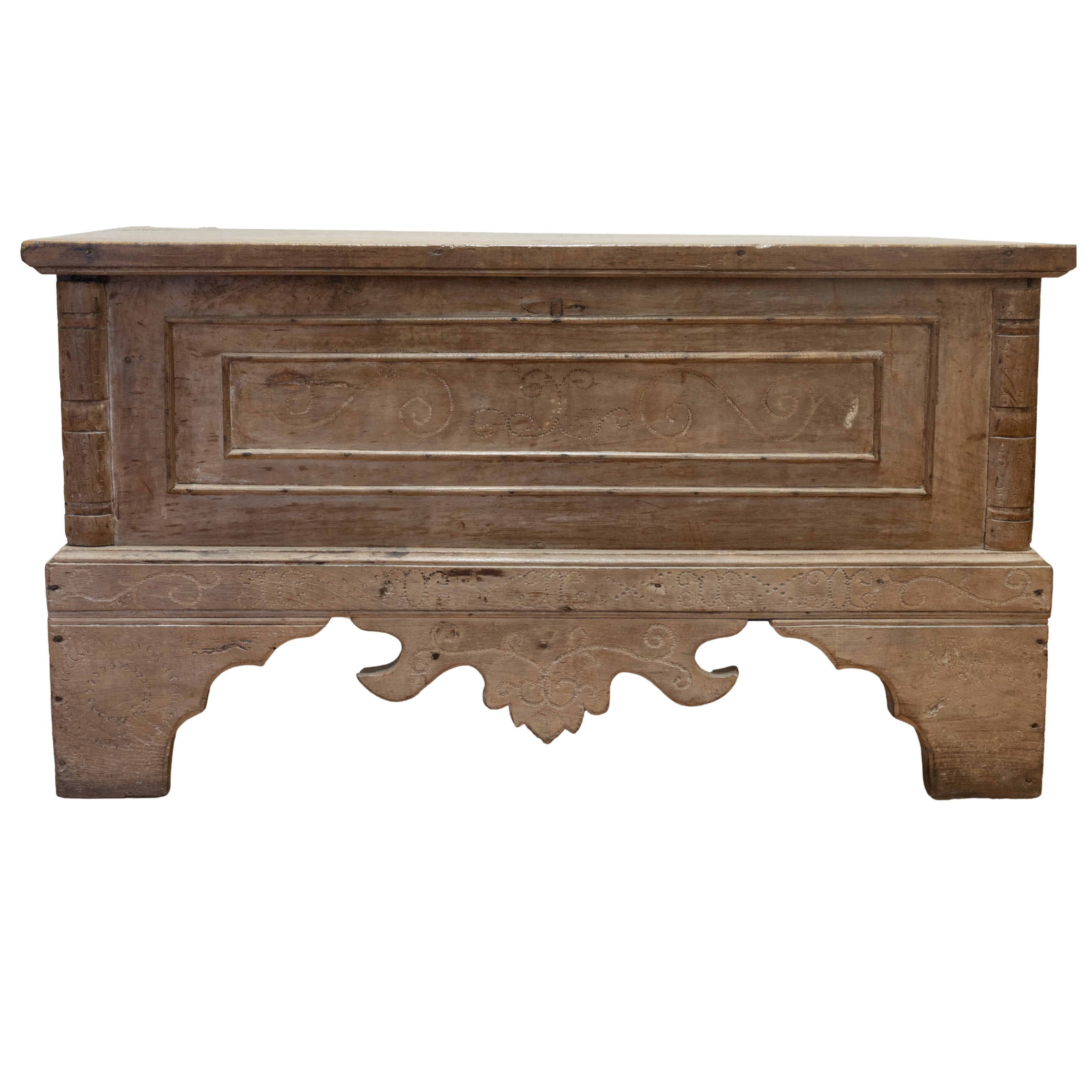 1720 Light Wood Florentine Chest