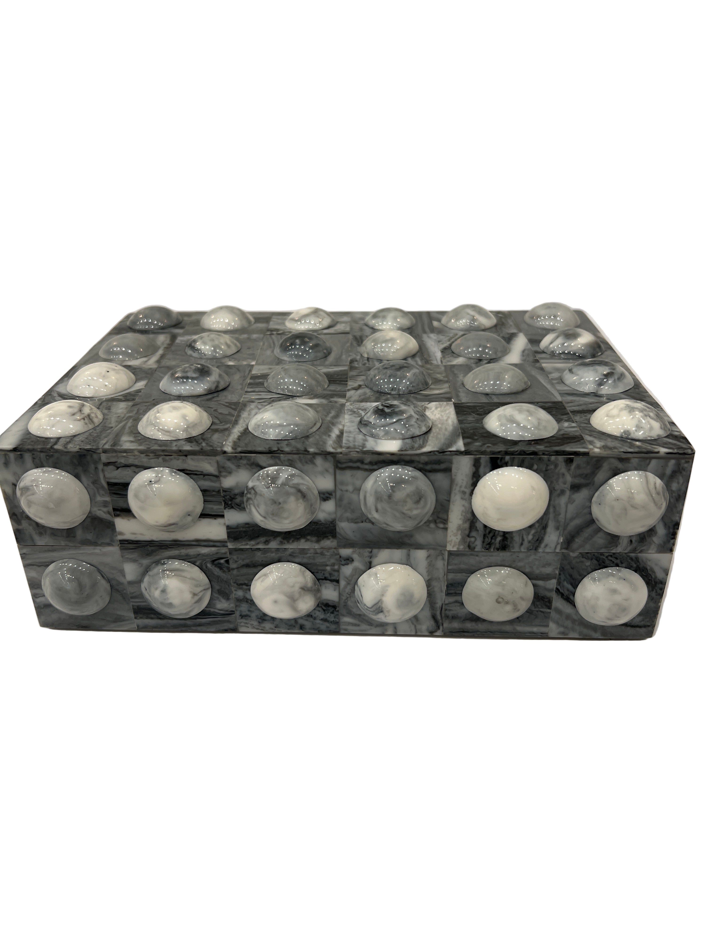 Large Unique Box IC 162