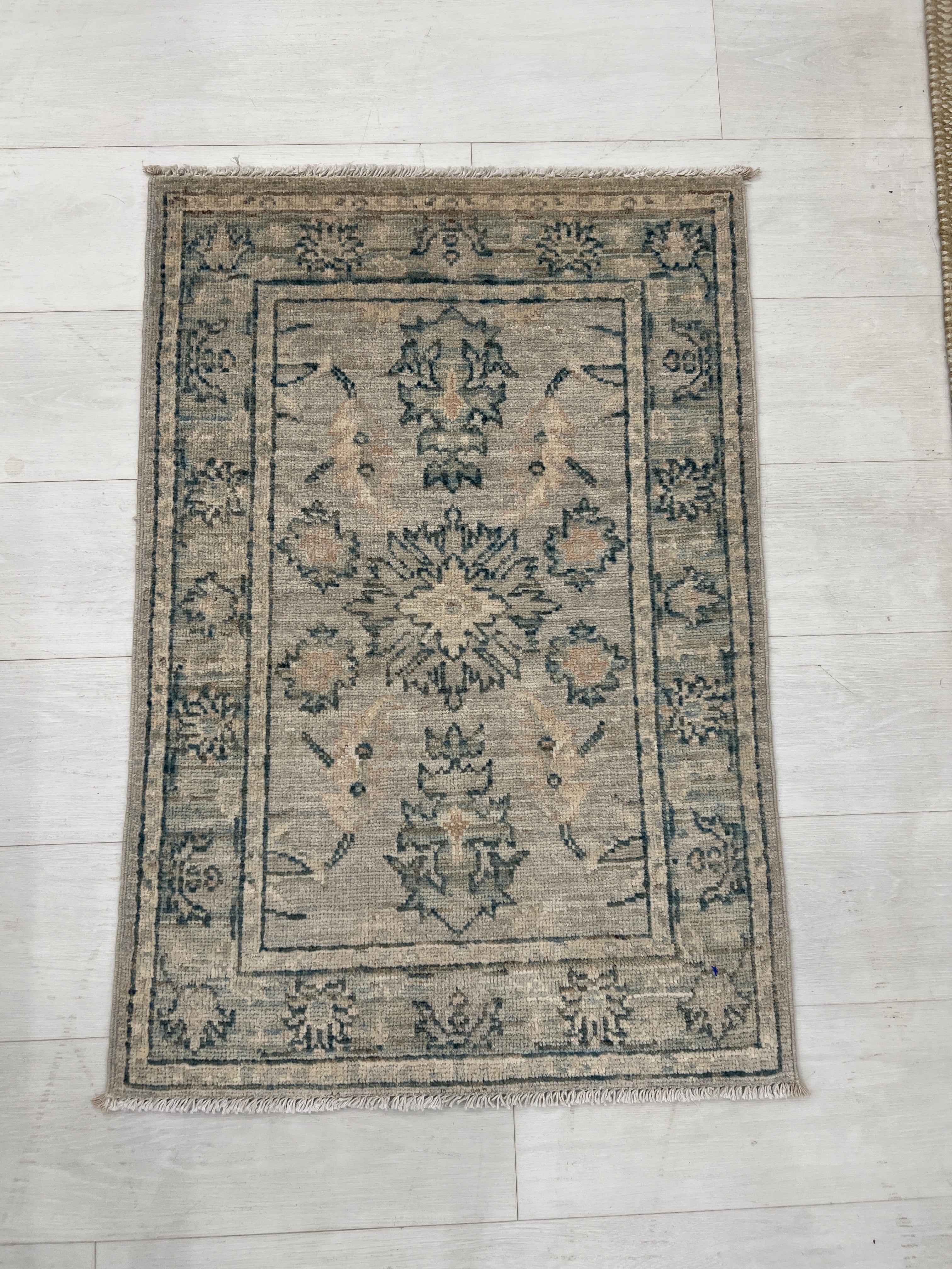 7070 Oushak A Rug 2 x 3