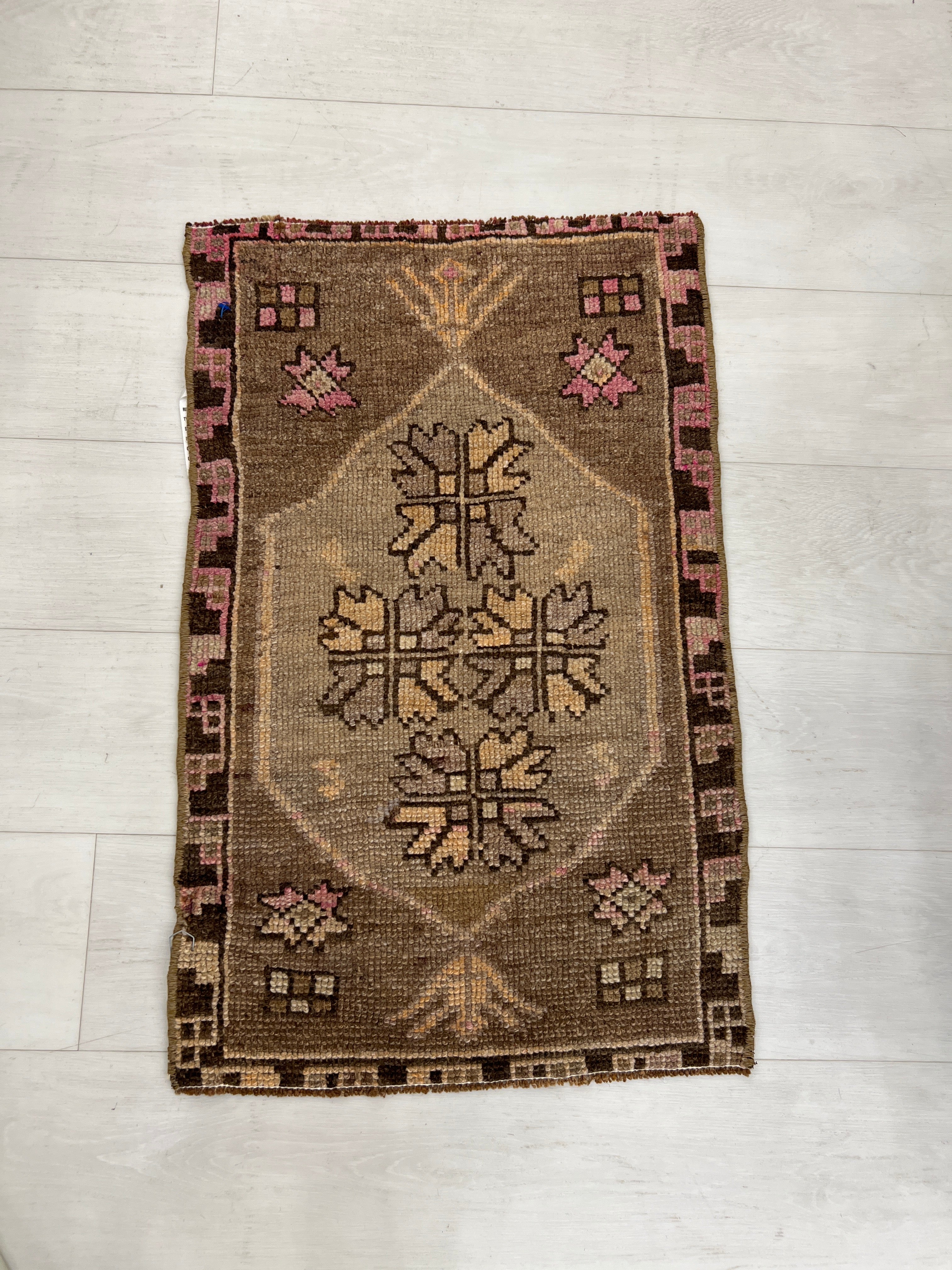 Oushak T Rug Vintage 1-8 x 2-7