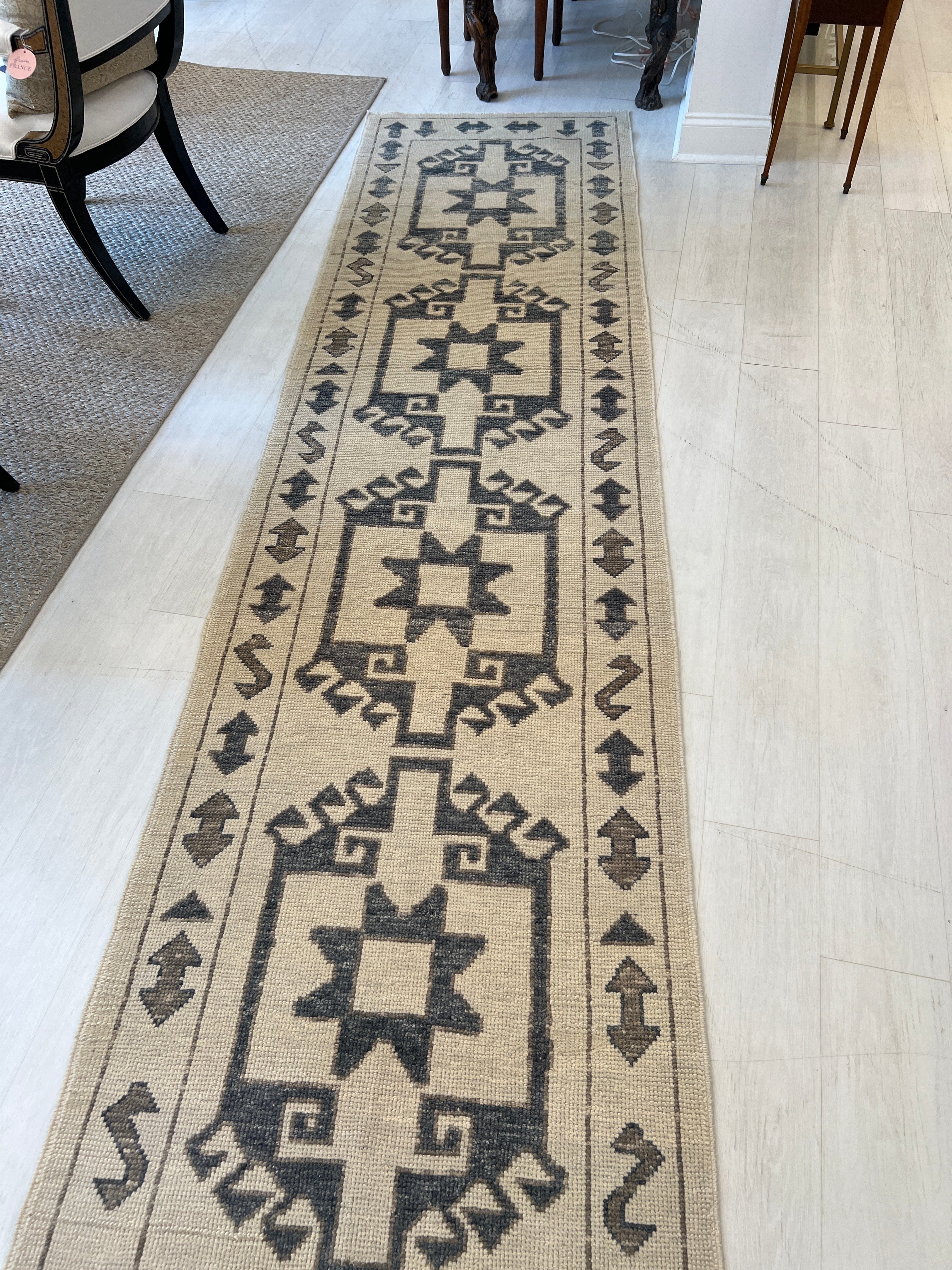 Oushak T Rug 2-11 x 11-4