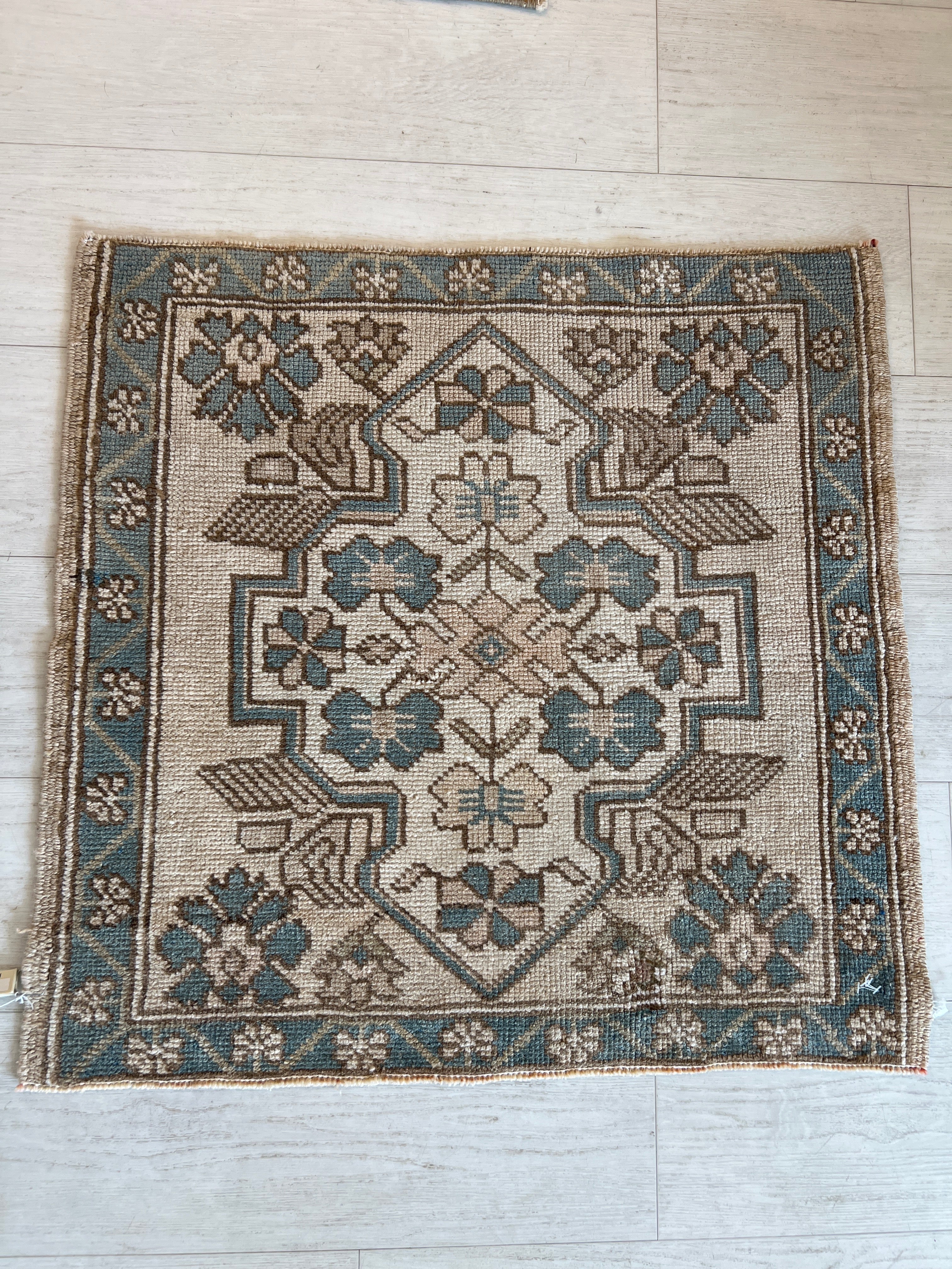 Oushak T Rug 2-3 x 2-4