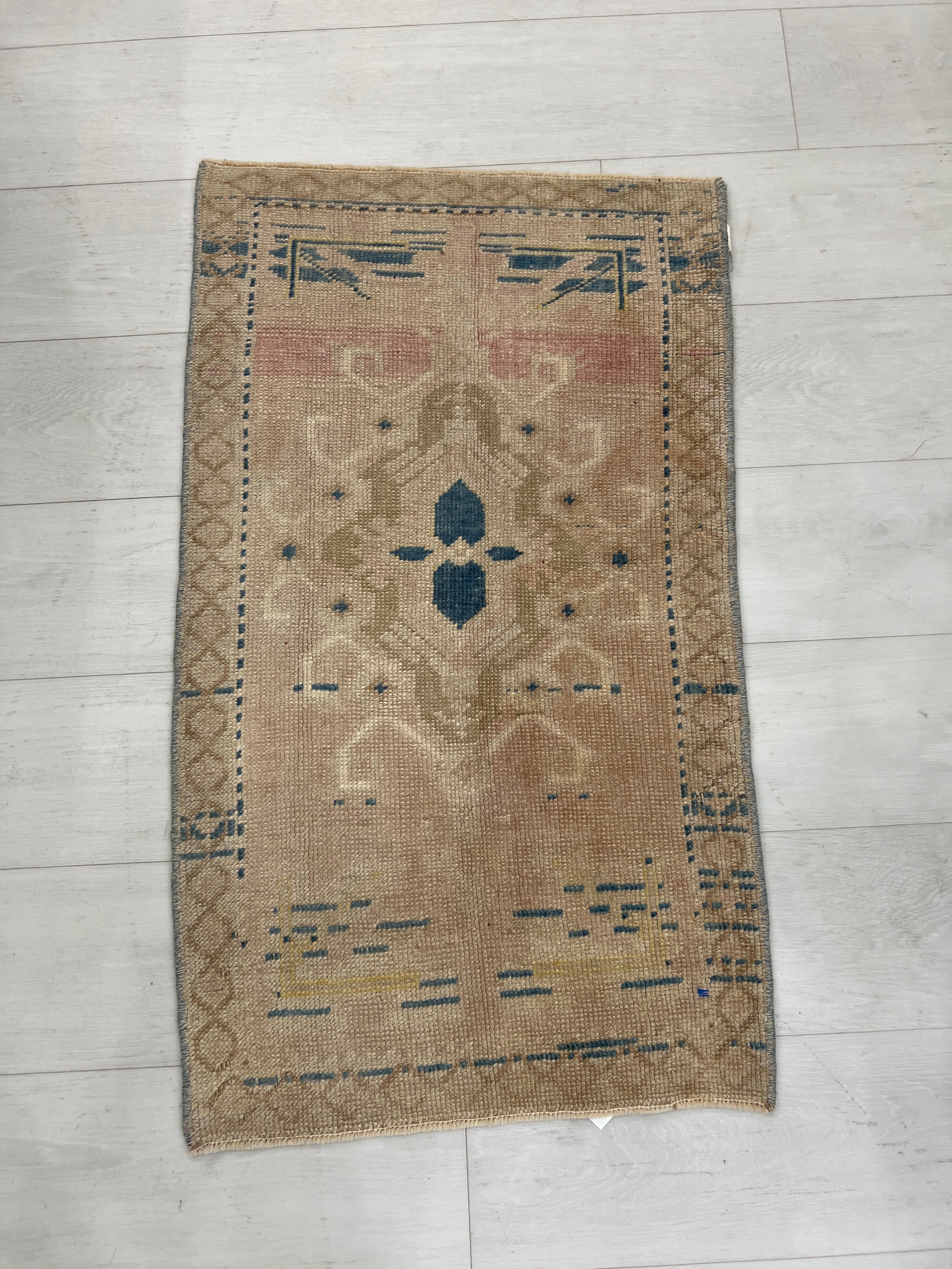 Oushak T Rug 1-10 x 3-1