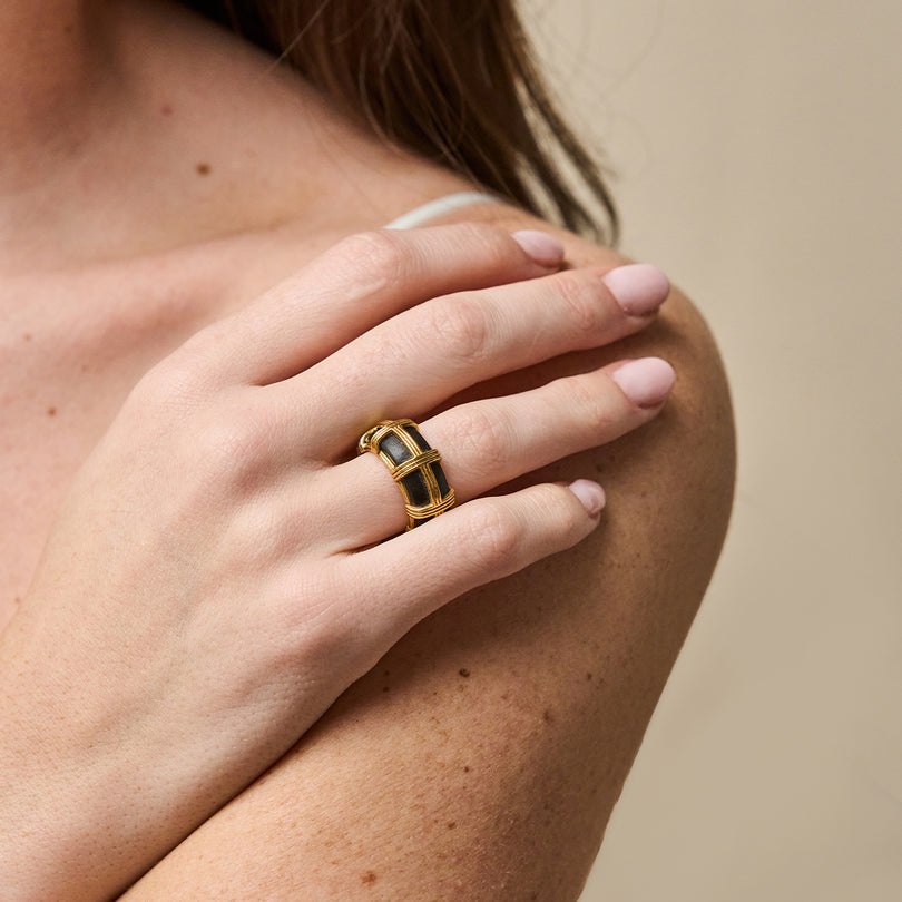 Size 8 Ebony Gaia Ring