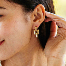 Load image into Gallery viewer, Gold Pathway Small Link Earrings