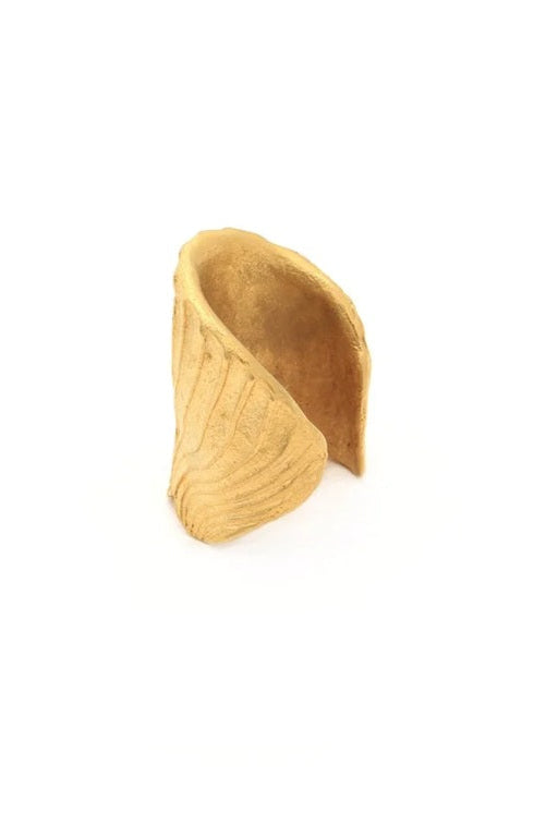 Size 7 Gold Shell Ring