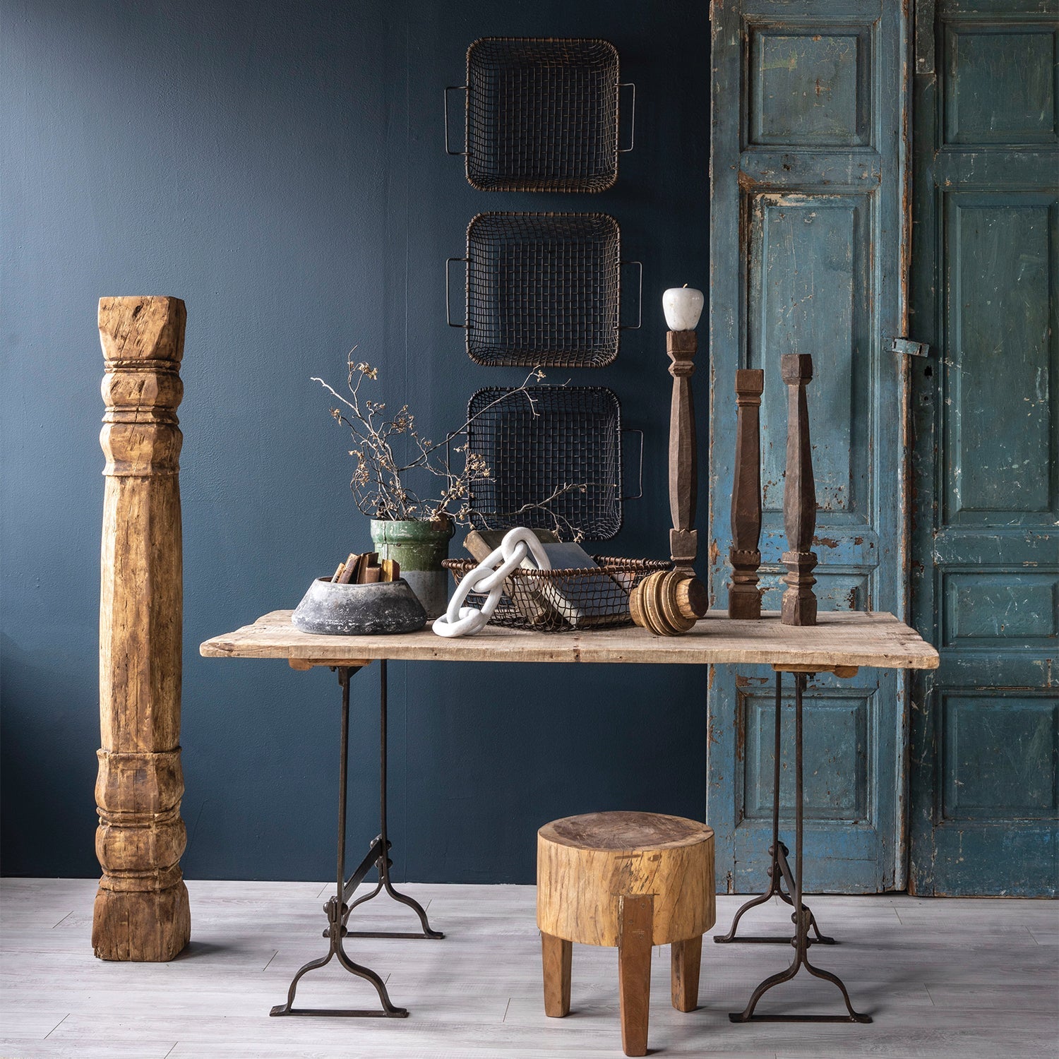 Vintage Pillar