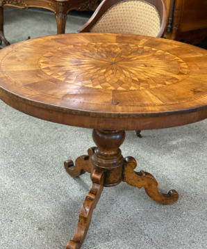 Round Pedestal Table w/Marquetry 42.5x31