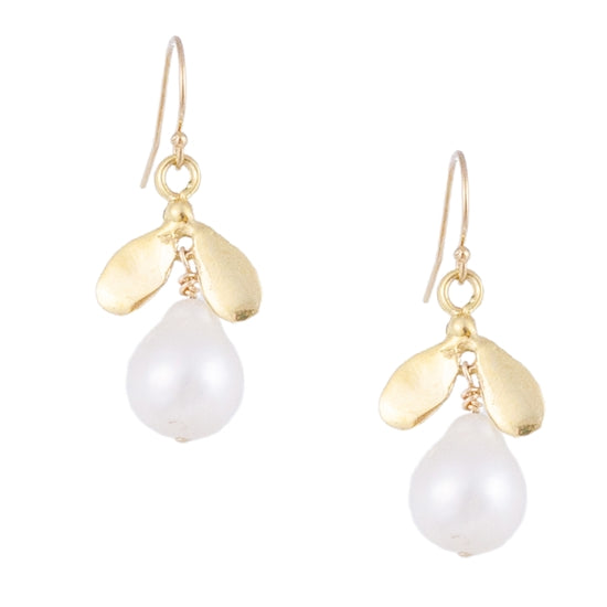 Beatrice Earrings in Pearl