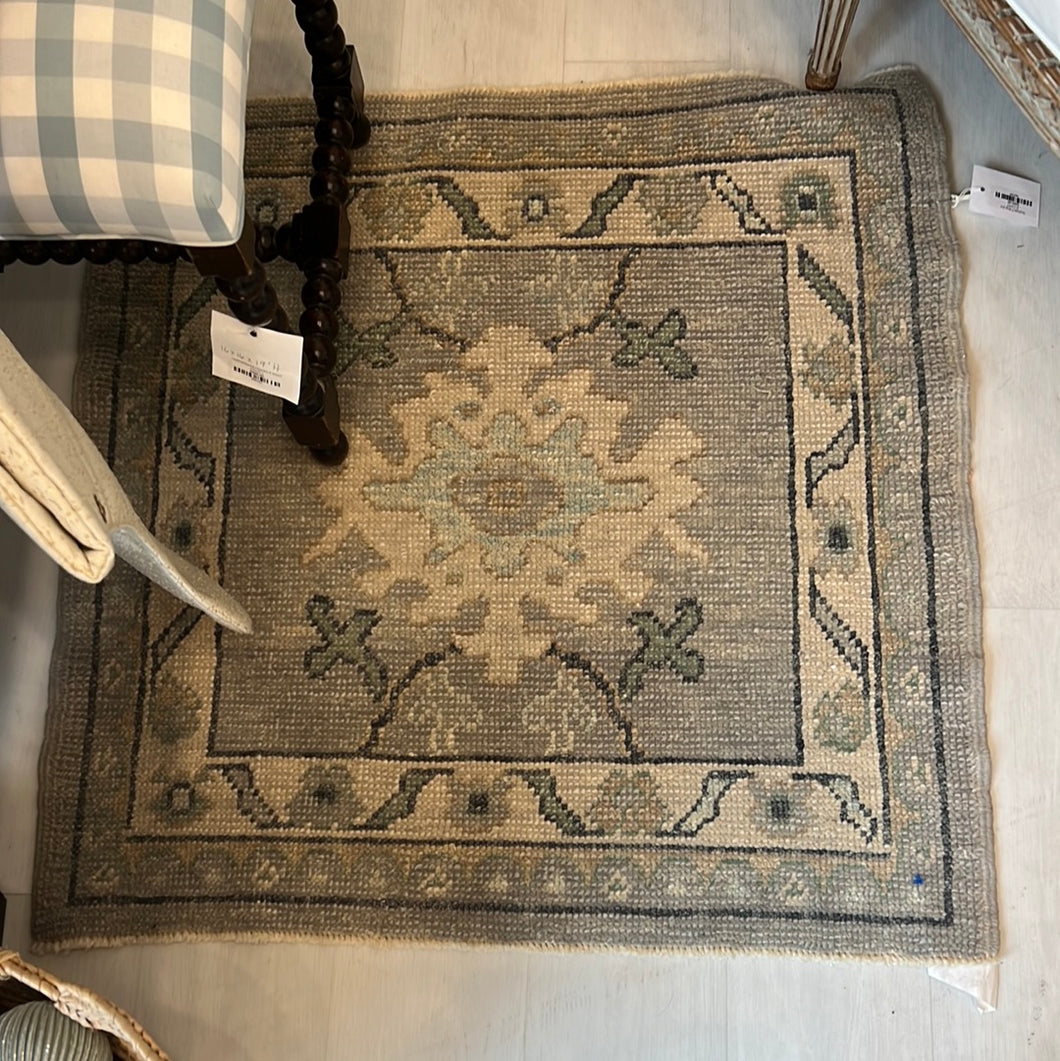 Oushak/T Rug 3x3